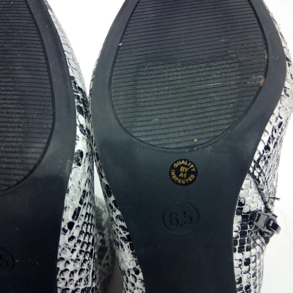 Worthington Ankle Boots Snakeskin Pattern 6.5 - Picture 11 of 11